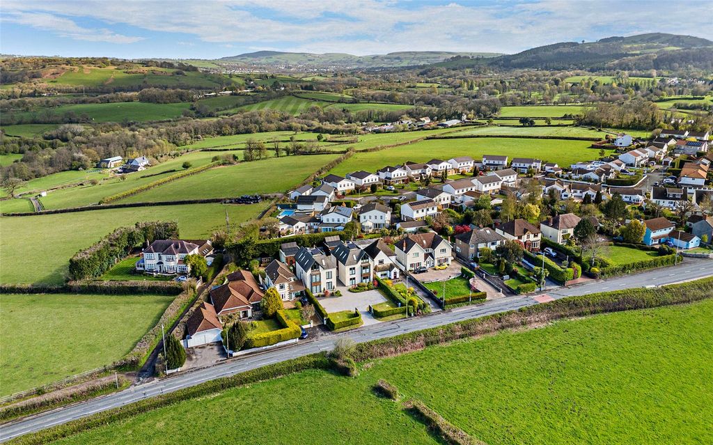 Property photo 2 of 30 Picture No. 02