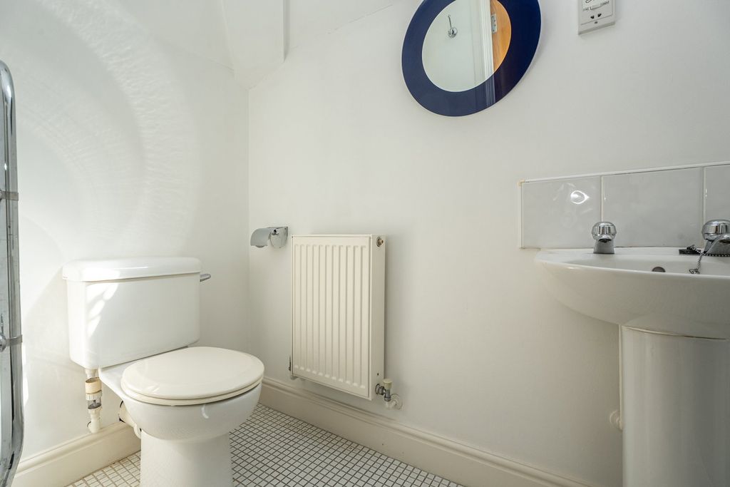 Additional image 32 of 3 bed penthouse for salePenthouse, Kings Court NG1