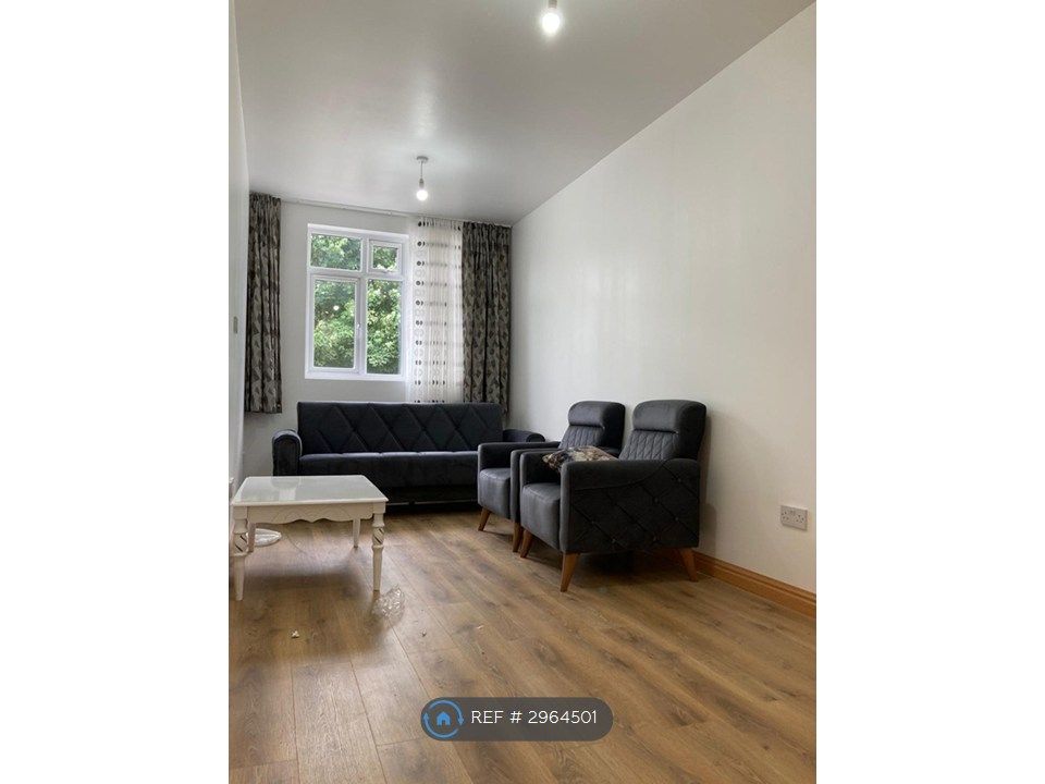 Property photo 3 of 8