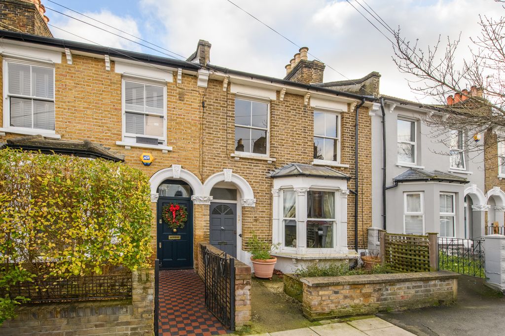 Property photo 1 of 8