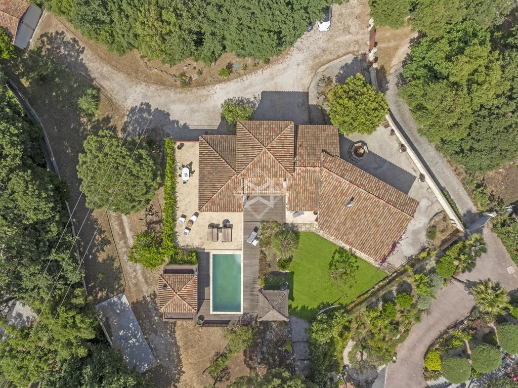 Property photo 1 of 21