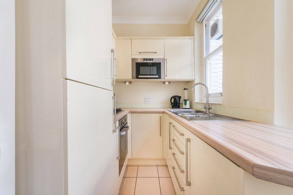 Property photo 3 of 9 2646905