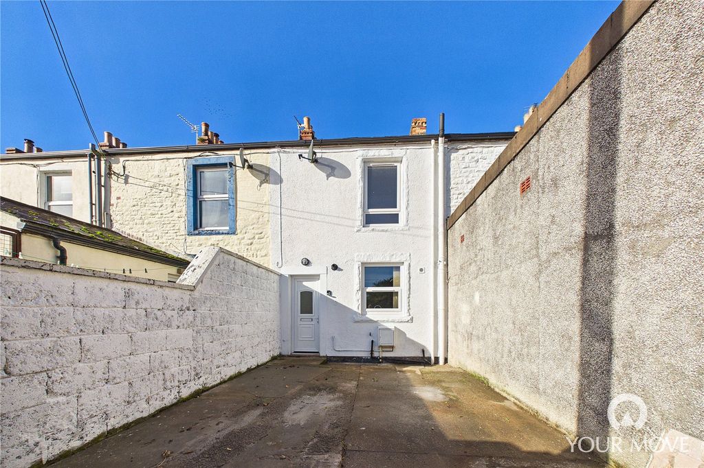 Property photo 1 of 10 External