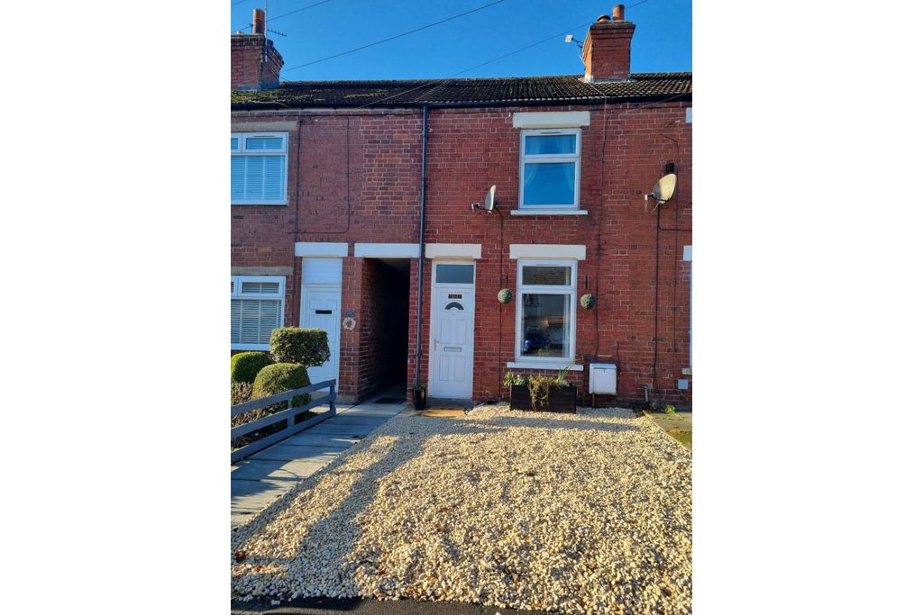 Property photo 2 of 19