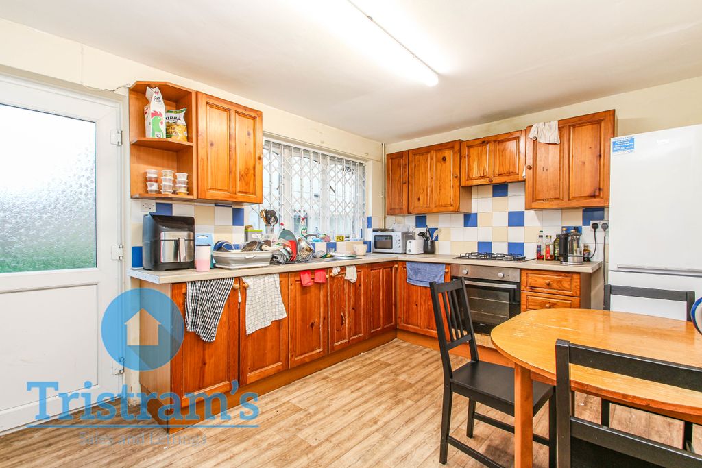 Property photo 3 of 22 Img_5048