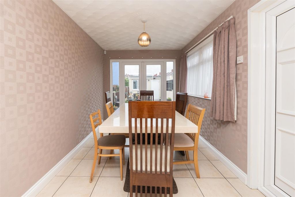 Property photo 2 of 28 94-Speedwell-Road-Bs6-7Sf-7.Jpg