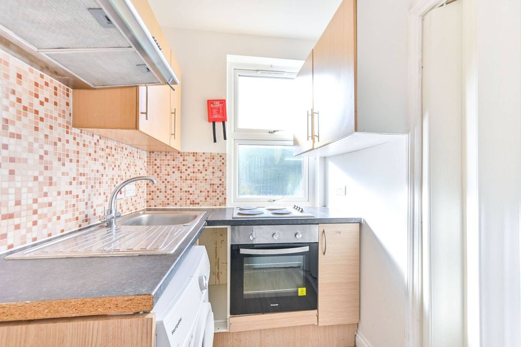 Property photo 1 of 5