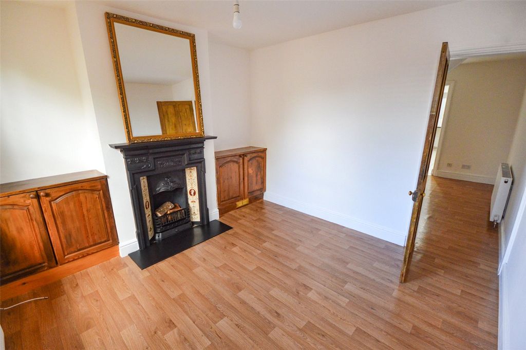 Property photo 2 of 10 Picture No. 15