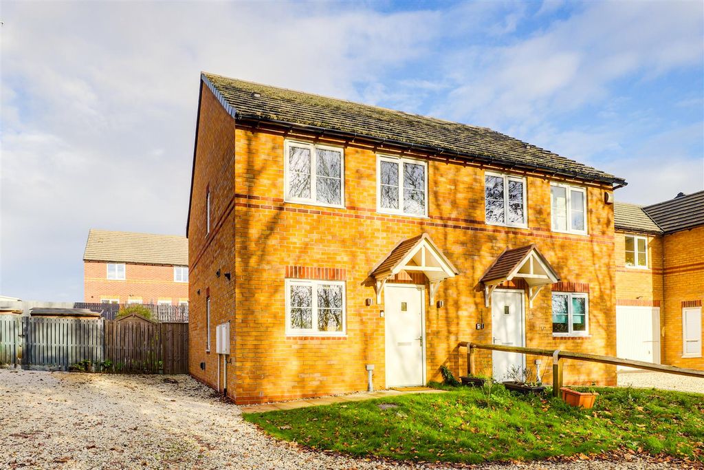 Property photo 1 of 20 12110.Jpg