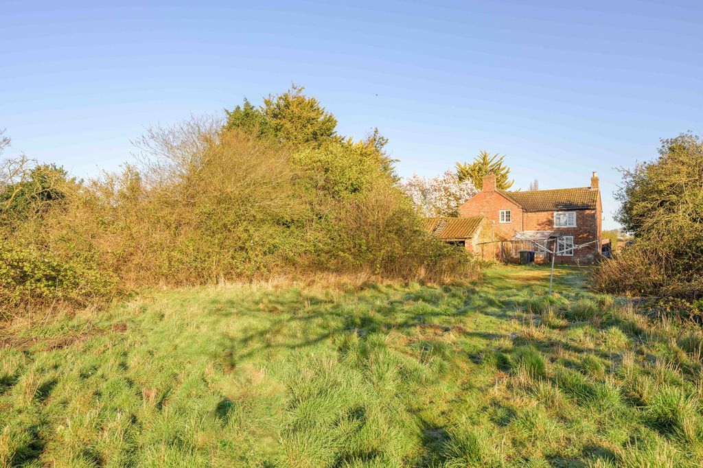 Property photo 3 of 29