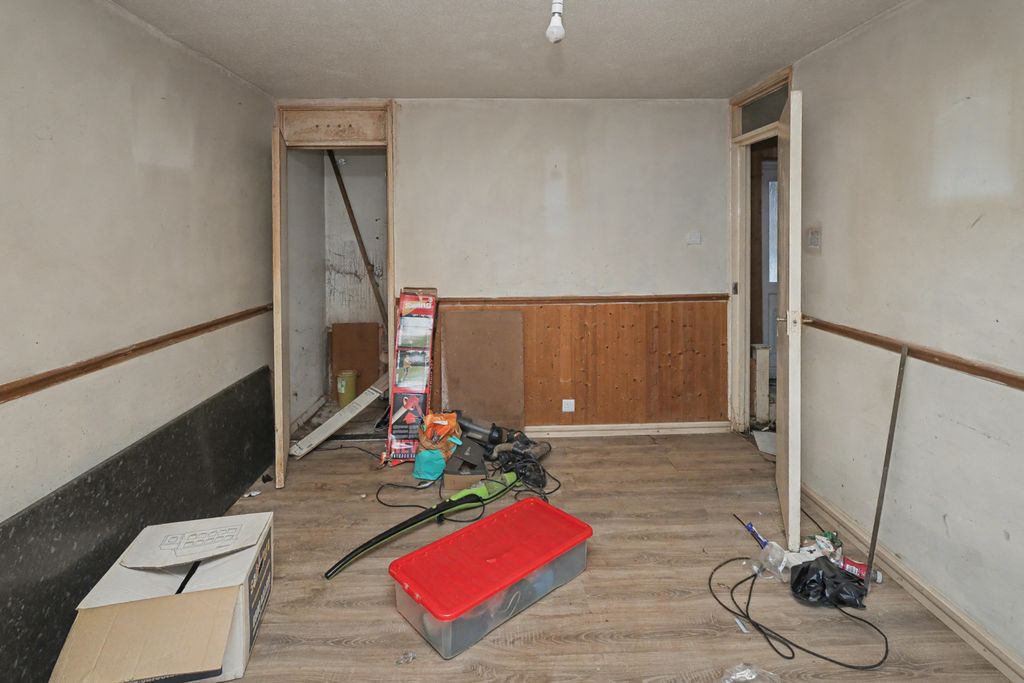 Property photo 3 of 17 23 Tee Side, Hertford, East Hertfordshire, Sg13 7st