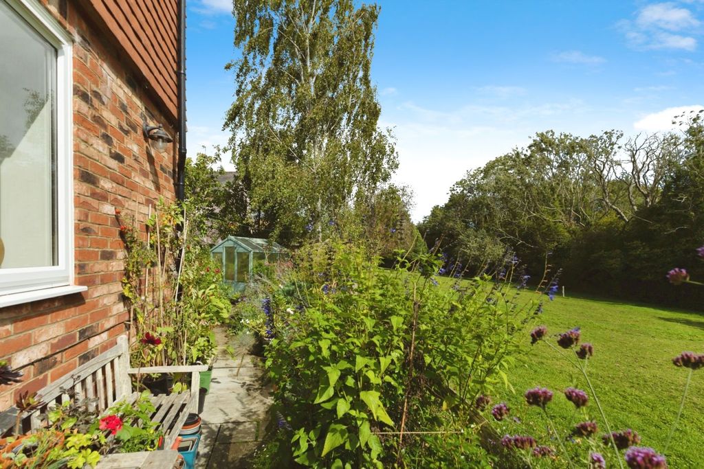 Property photo 1 of 29