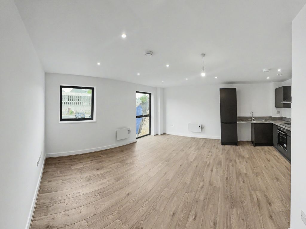 Property photo 2 of 9