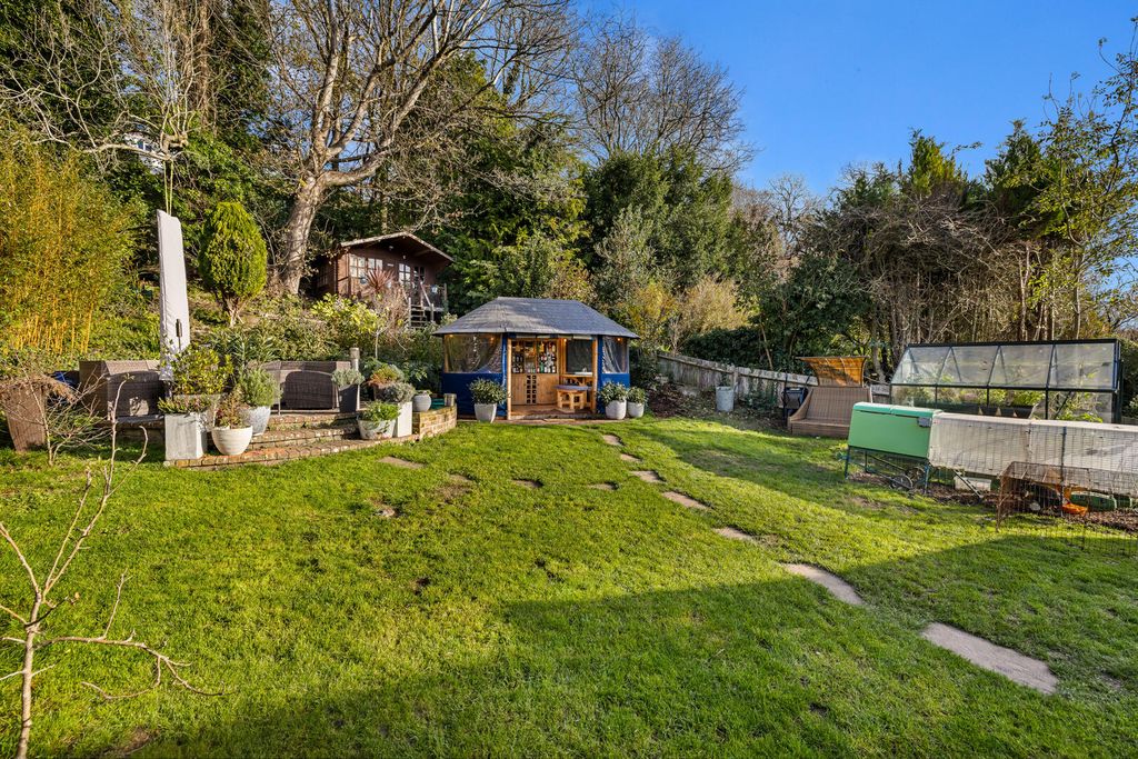 Property photo 2 of 18 Rear Garden