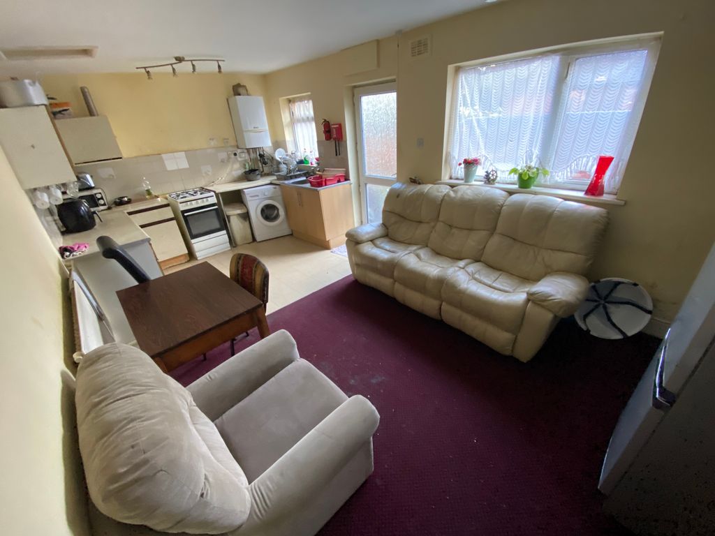 Property photo 3 of 3