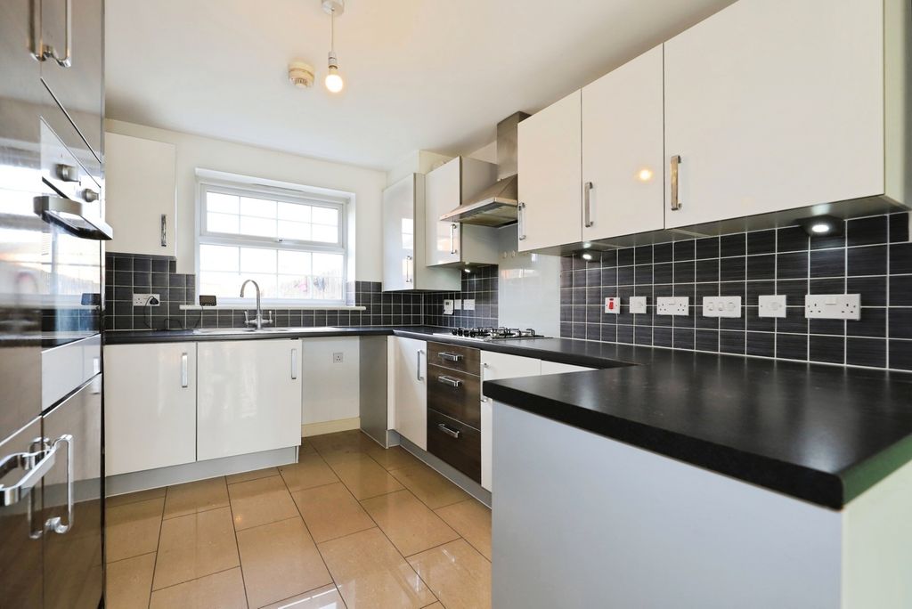 Property photo 2 of 20 Pbox-Img.Jpg