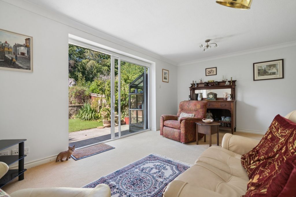 Property photo 3 of 20 Sitting Room