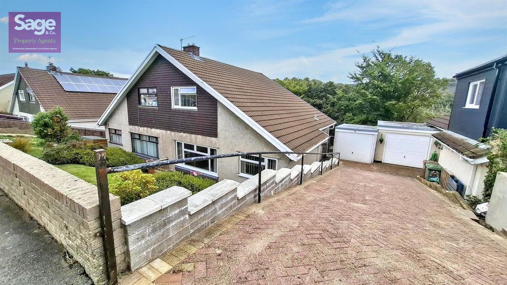 Property photo 1 of 36