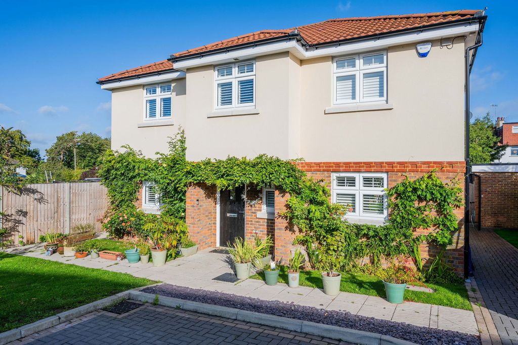 Property photo 1 of 21