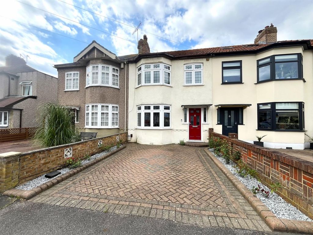 Property photo 1 of 10 External