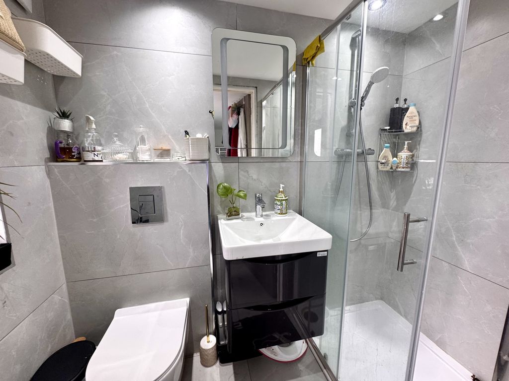 Additional image 14 of 4 bed semi-detached house for saleWeymouth Road, Hayes UB4