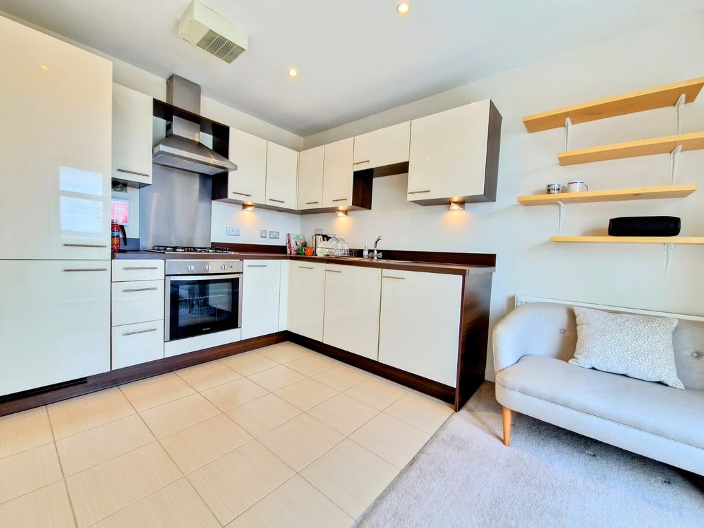 Property photo 2 of 11 Picture No. 34