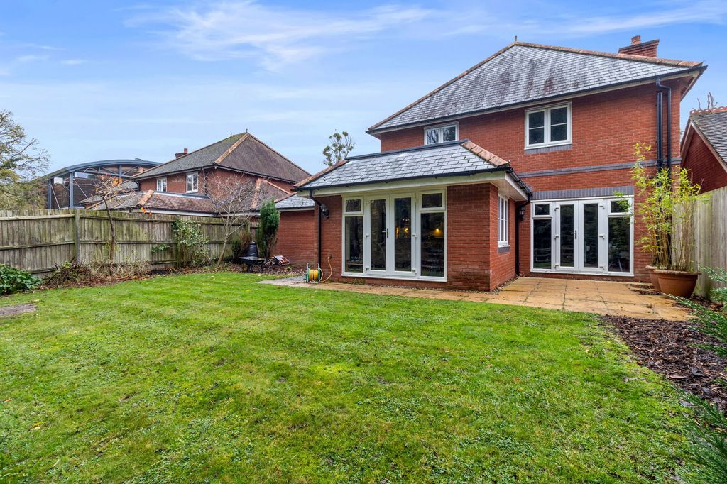 Property photo 2 of 13