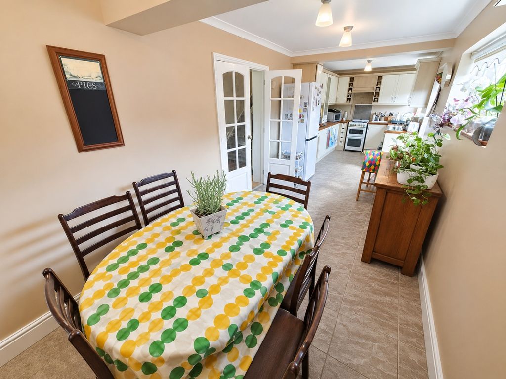 Property photo 2 of 17 5379691