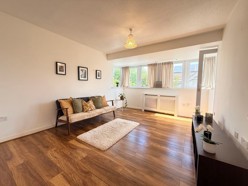 Property photo 2 of 12 Photo 6