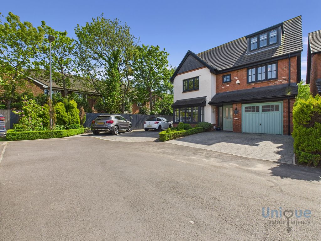 Property photo 1 of 34