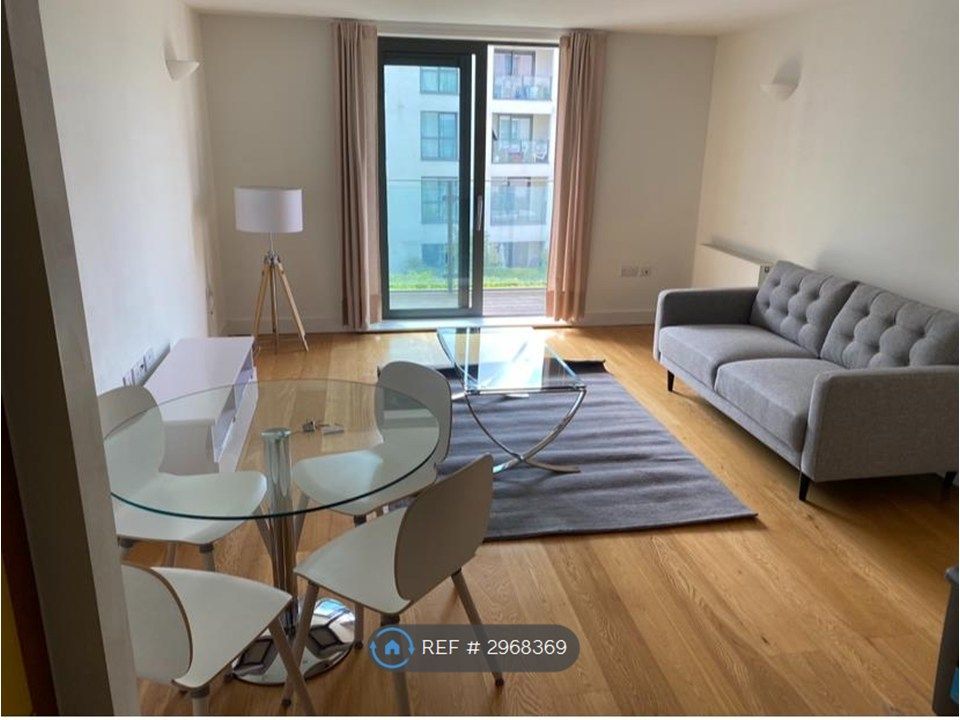 Property photo 1 of 12 Lounge