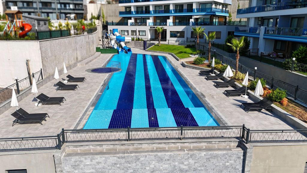Property photo 2 of 25 Tastefully-Designed Apartment For Sale In Alanya - Shared Pools And Sun Terraces