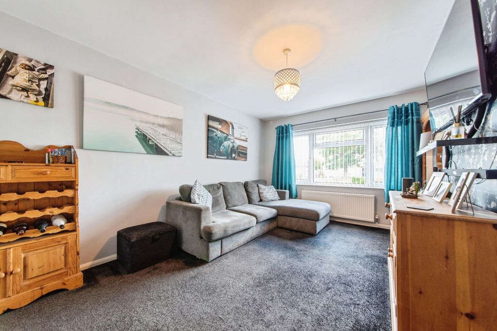 Property photo 2 of 15 Pbox-Img.Jpg