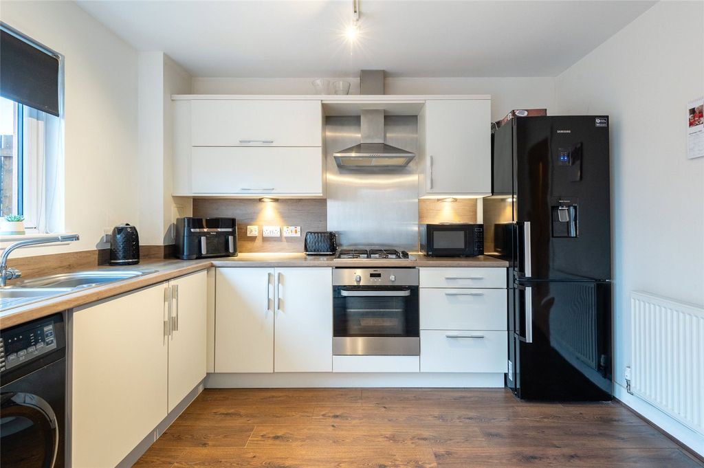 Property photo 3 of 33 Picture 3