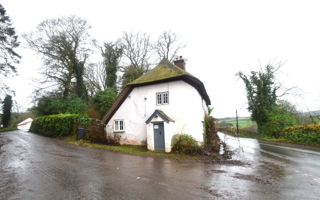 Property photo 1 of 12 Calverleigh Seddons