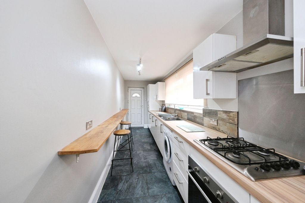 Property photo 3 of 12 Pbox-Img.Jpg