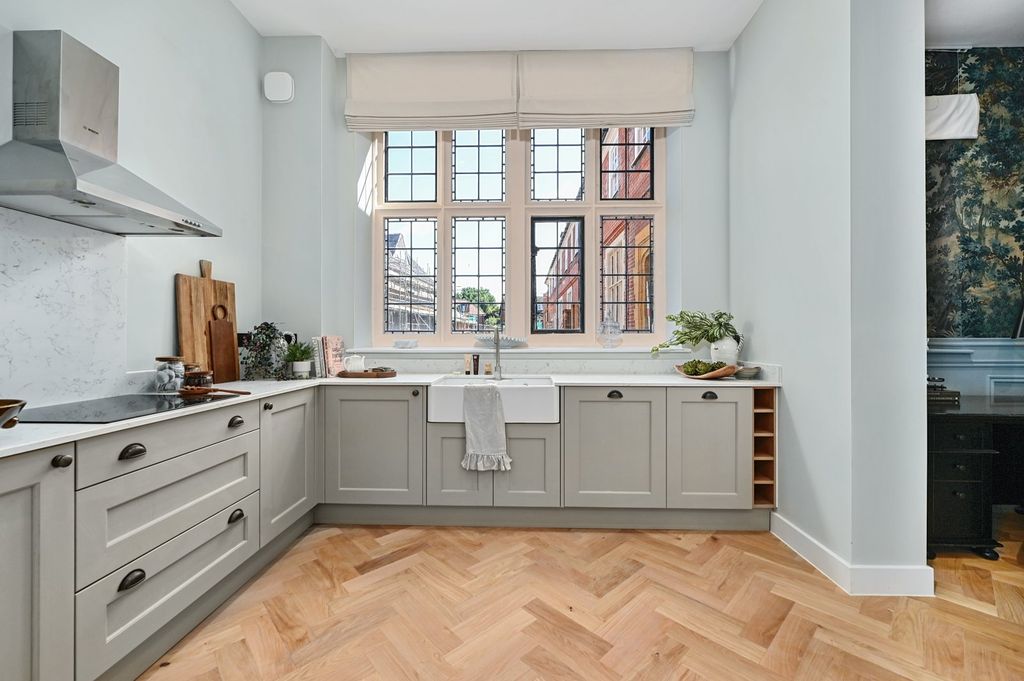 Property photo 2 of 7 Showhome Kitchen