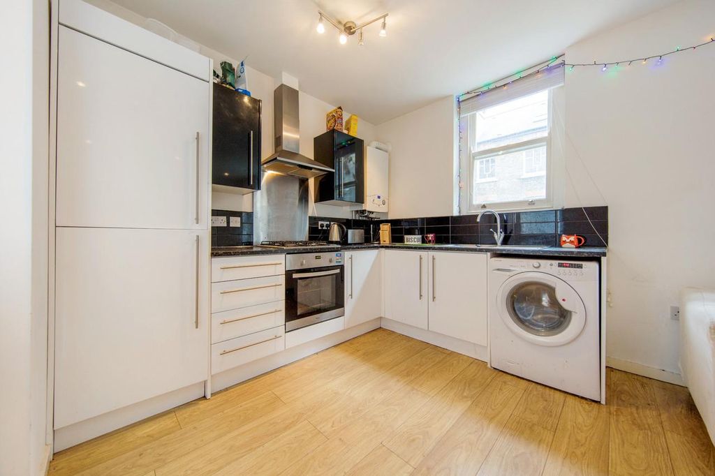 Property photo 3 of 9 00652_00050999_01.Jpg