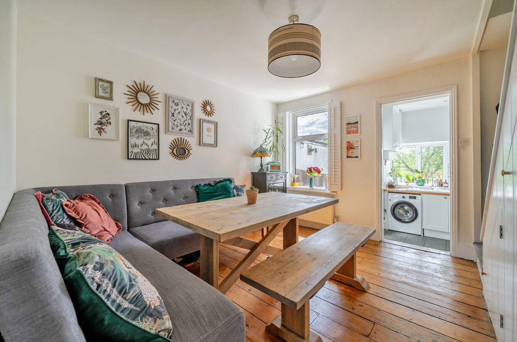 Property photo 3 of 21 Dining Room