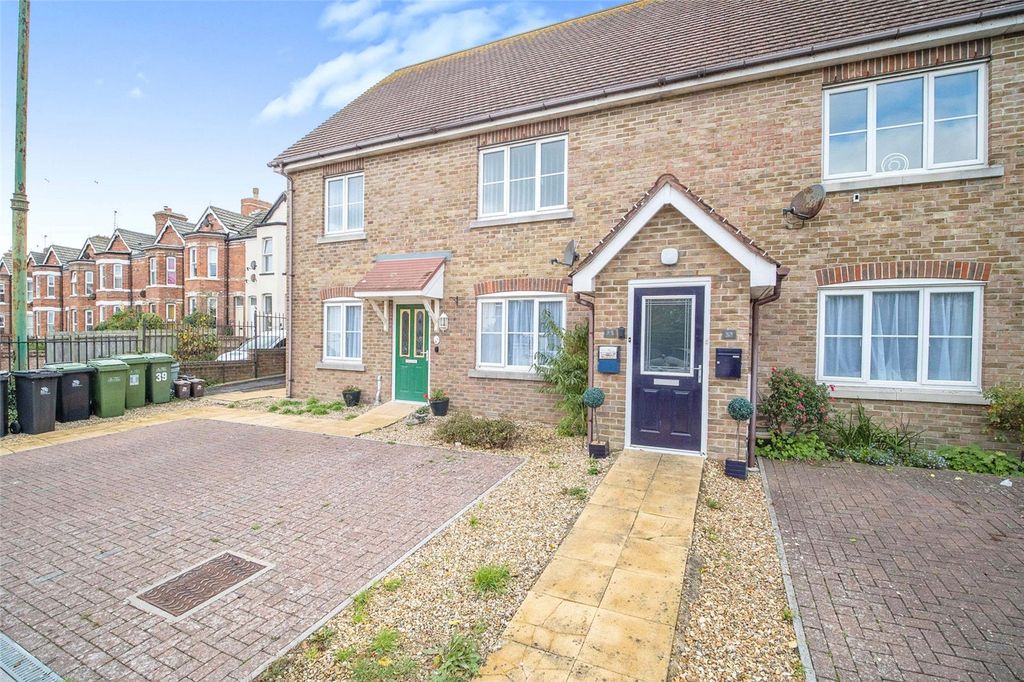 Property photo 1 of 2