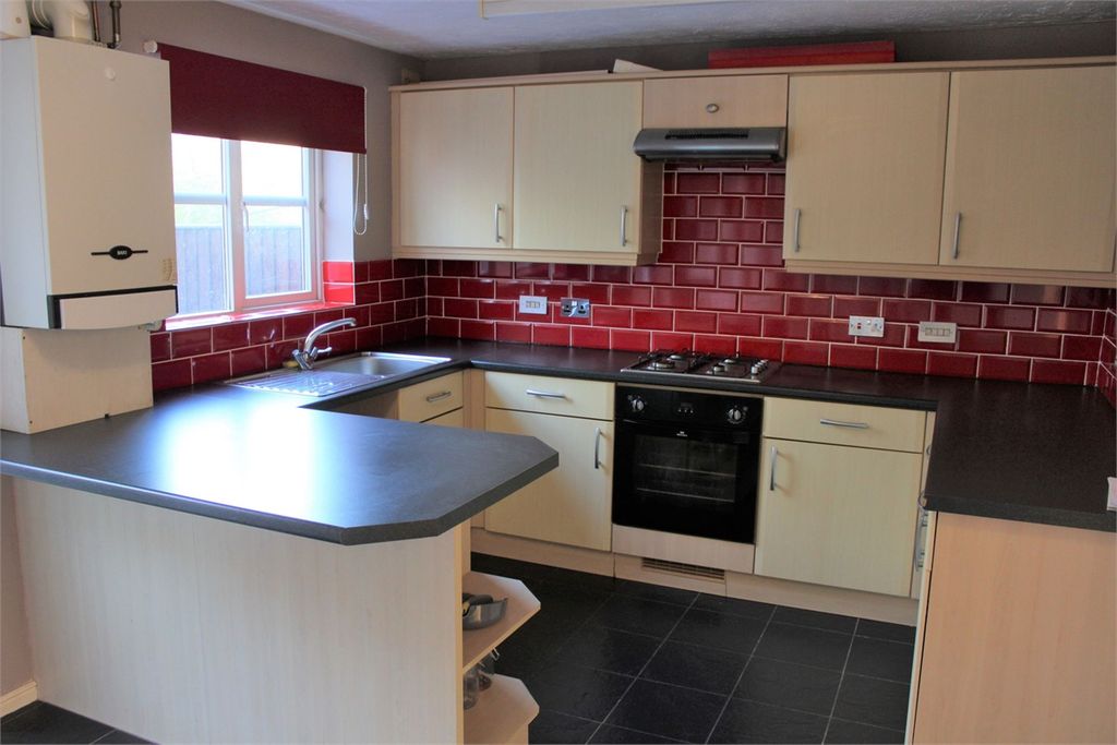 Property photo 2 of 13