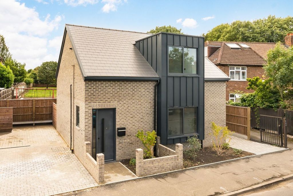 Property photo 1 of 7