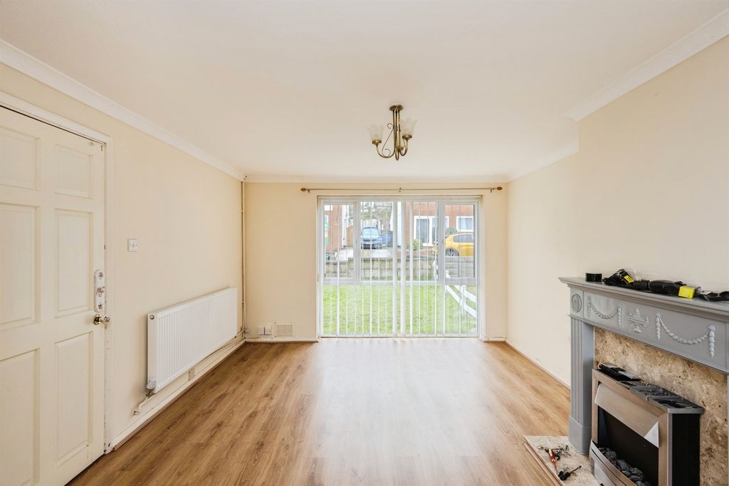 Property photo 3 of 17