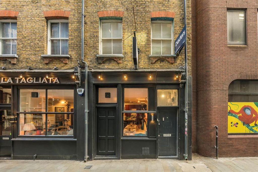 Property photo 1 of 9