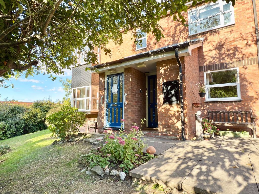 Property photo 2 of 9