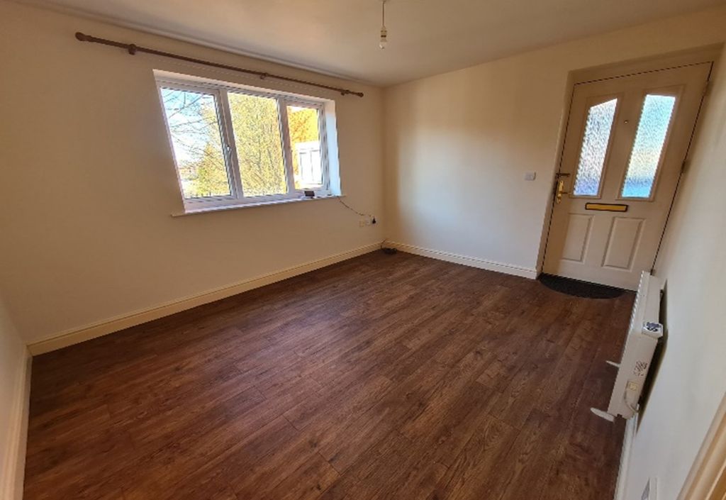 Property photo 2 of 5 Entrance/Lounge