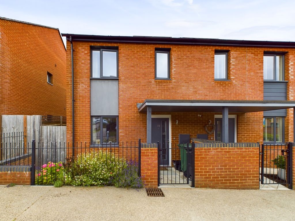 Property photo 1 of 11 Front Of House