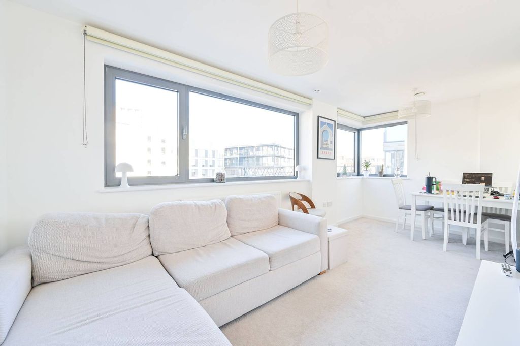 Property photo 1 of 9