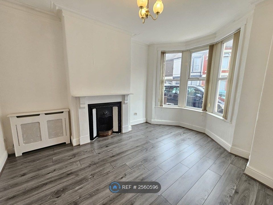 Property photo 2 of 9