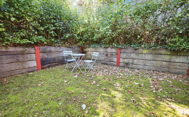 Property photo 2 of 8 Photo 9